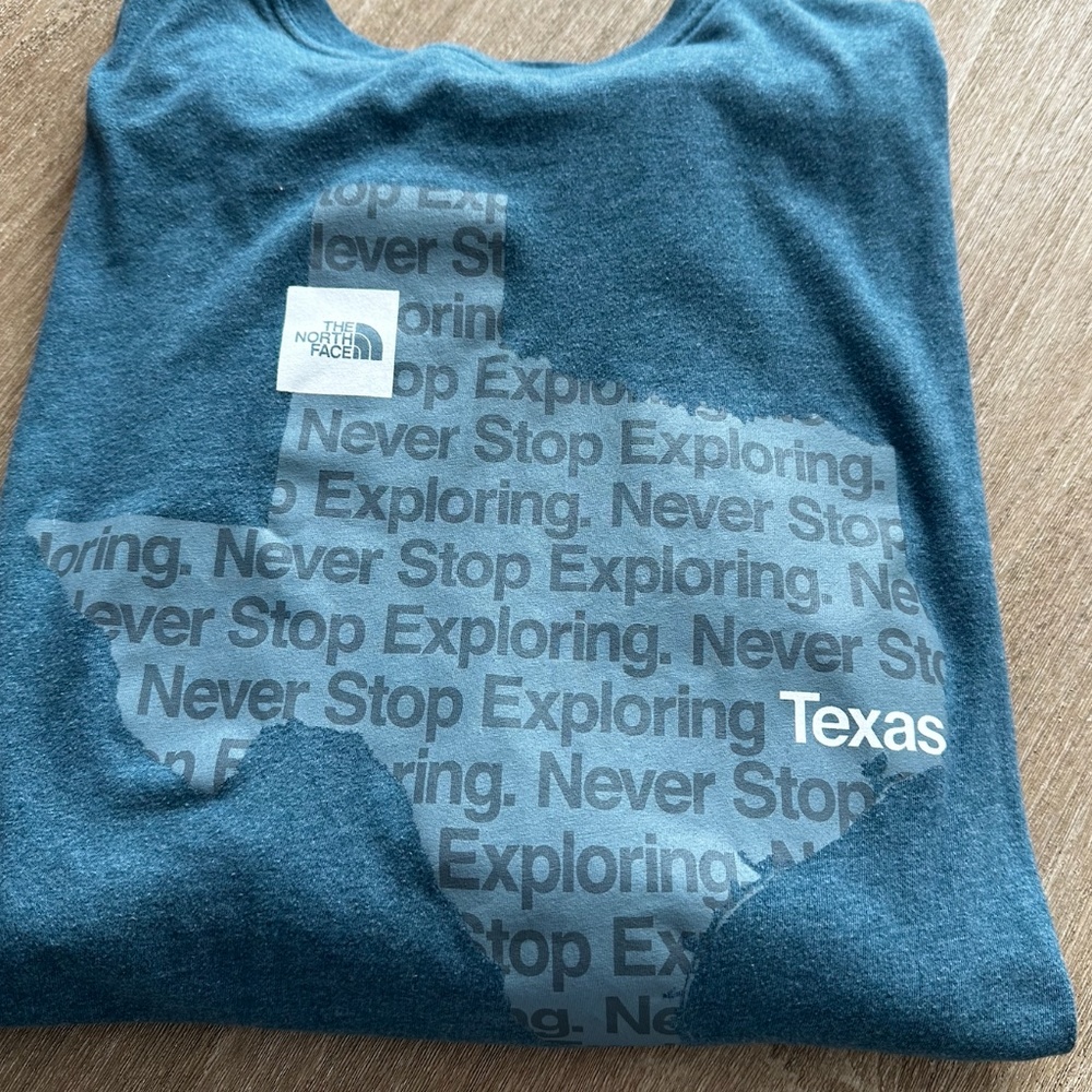 Long Sleeve North Face t-shirt - Adult Medium